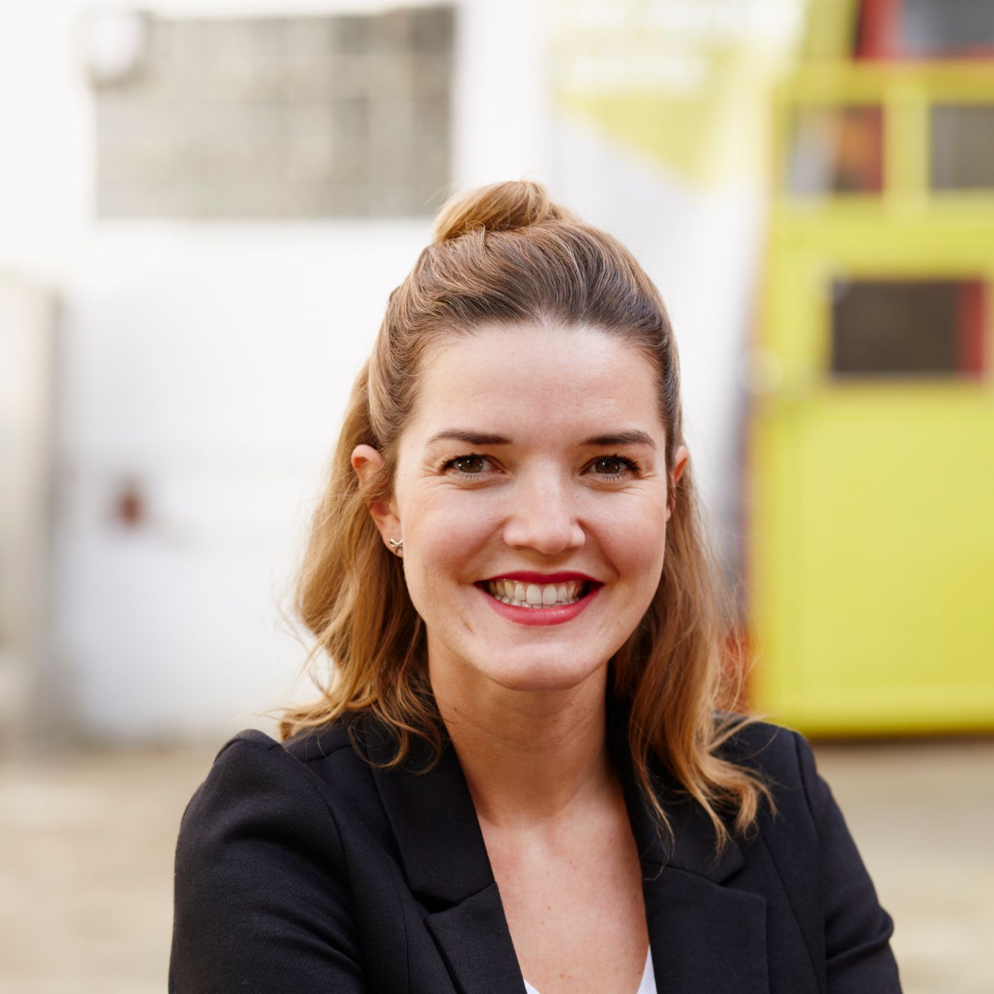 Financial education for young people: Jana Titov, Managing Director at finlit