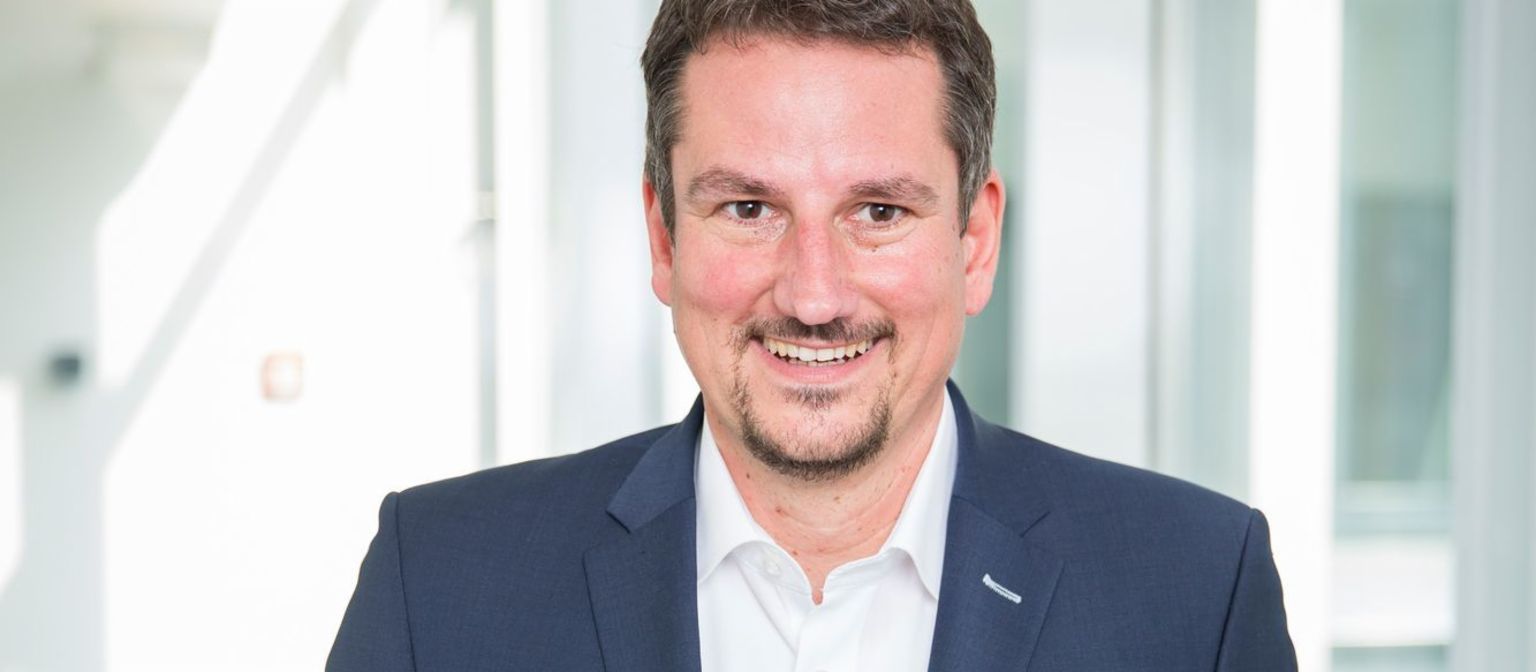 Joachim Göller, Leiter des Center of Analytics der EOS Gruppe