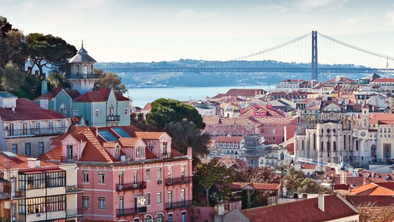 Blick über die Dächer von Lissabon.