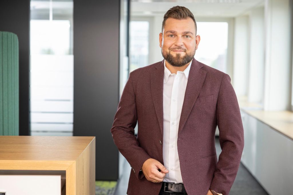 Headshot of Daniel Rohwedder Managing Director · EOS Field Services GmbH