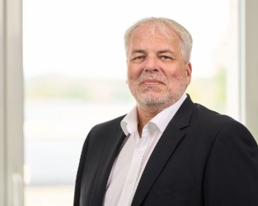 Stephan Spieckermann is the managing director of EOS Deutschland GmbH,  Business sector B2B