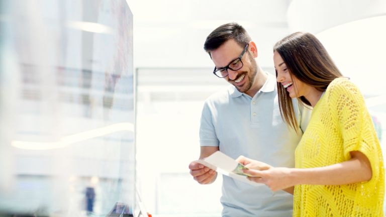 EOS erklärt, wie die Null-Prozent-Finanzierung sich für Anbieter rechnet und worauf vor allem Verbraucher und Verbraucherinnen achten müssen. 