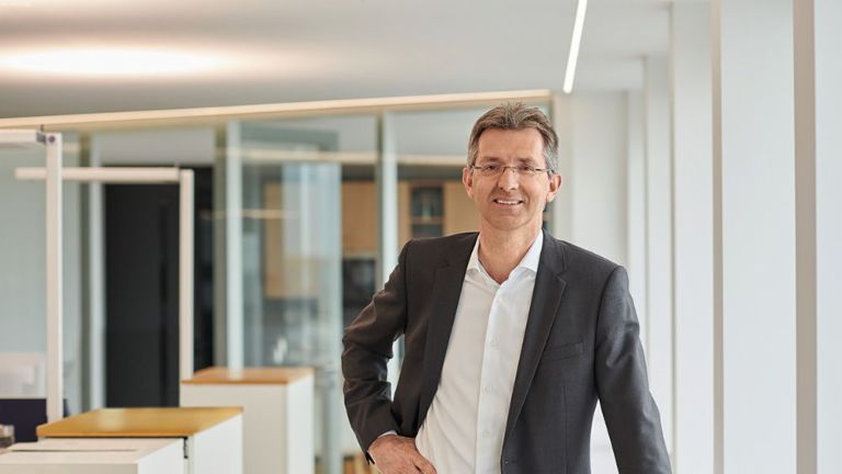 Investitionen: CFO Justus Hecking-Veltman über das hervorragende Ergebnis der EOS Gruppe im Geschäftsjahr 2018/19