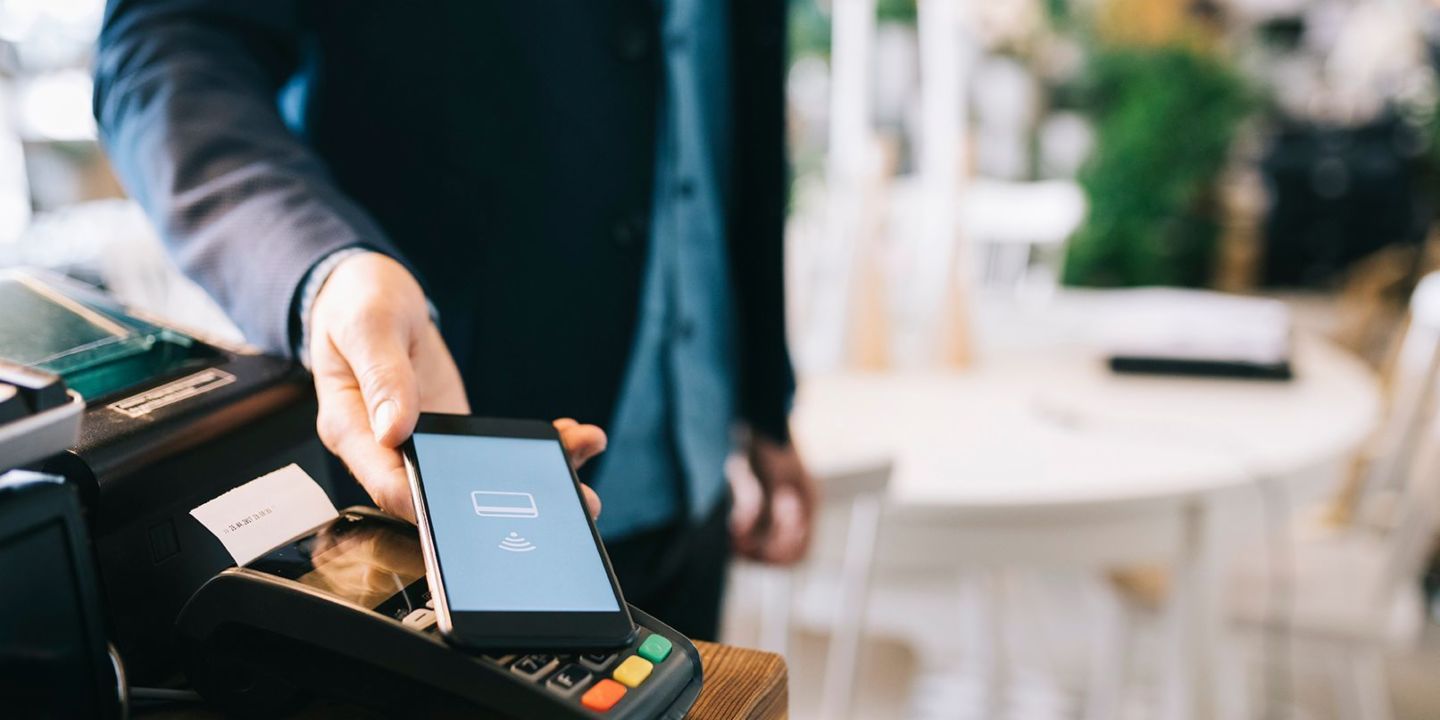 Bezahlen mit dem Smartphone entwickelt sich zu einer wachsenden Bezahlmethode. Europas Unternehmen müssen aufpassen, dass Sie den Anschluss nicht verpassen. 