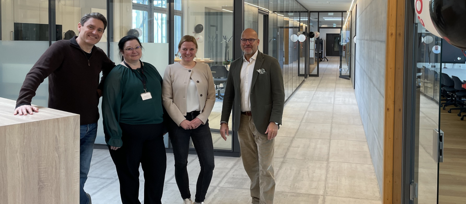 In the presence of the EOS management we opened our new Berlin location in November: Stephan Ohlmeyer (Managing Director, Member of the EOS Board and responsible for the Central European Region), Dörte Well (Collection Operations Manager in Berlin), Juliane Schmid & Jörg Schweda (both Managing Director, EOS Deutscher Inkasso-Dienst)