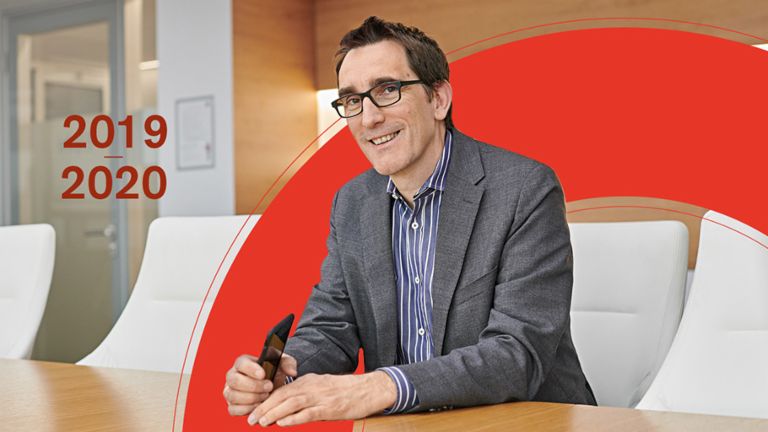 Jahresbericht 2019/20: Dr. Andreas Witzig, Geschäftsführer der EOS Gruppe und zuständig für Westeuropa und Nordamerika