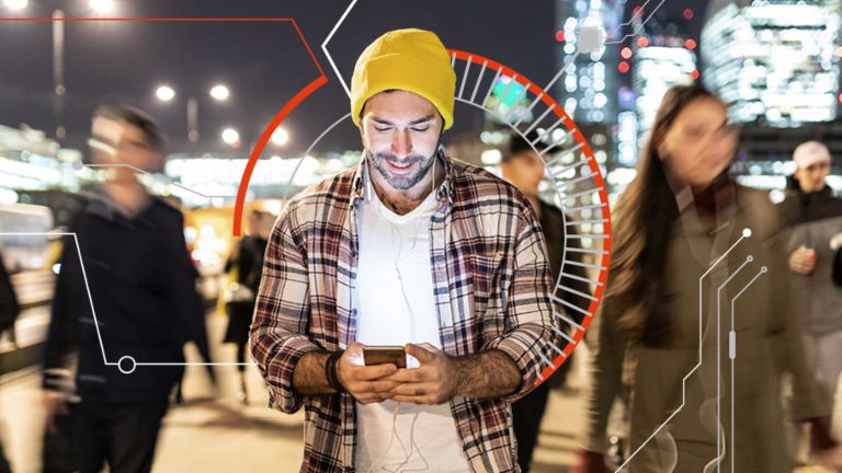 Smartphone-Nutzer in der Großstadt: Daten sind zu einem zentralen Wirtschaftsgut geworden.