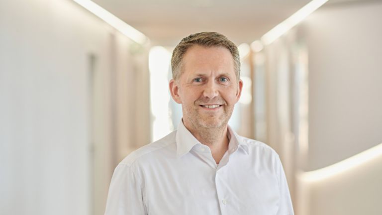 Investitionen verstärkt: Der EOS Konzern hat den Umsatz in Deutschland 2018/19 erneut gesteigert 